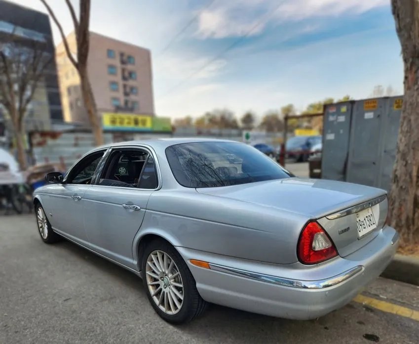Jaguar XJ-8 2006