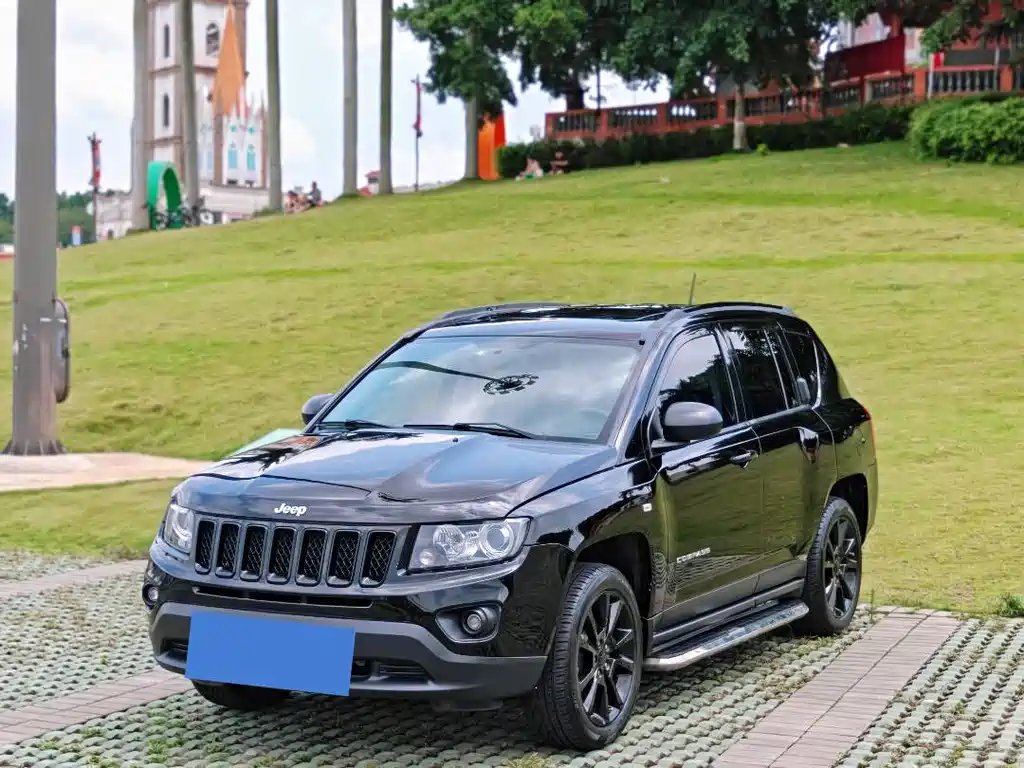 Jeep Compass (Import) 2013