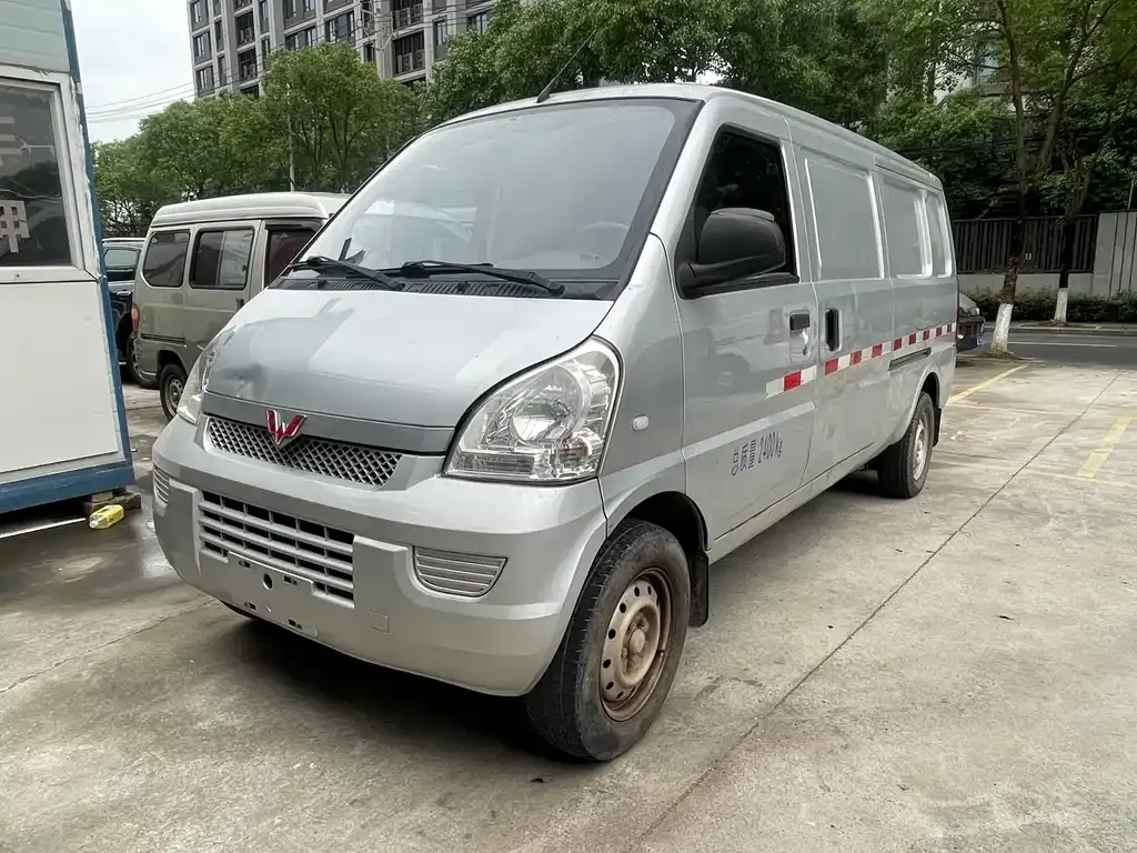 Wuling Rongguang EV 2021 — фото 1 из 10