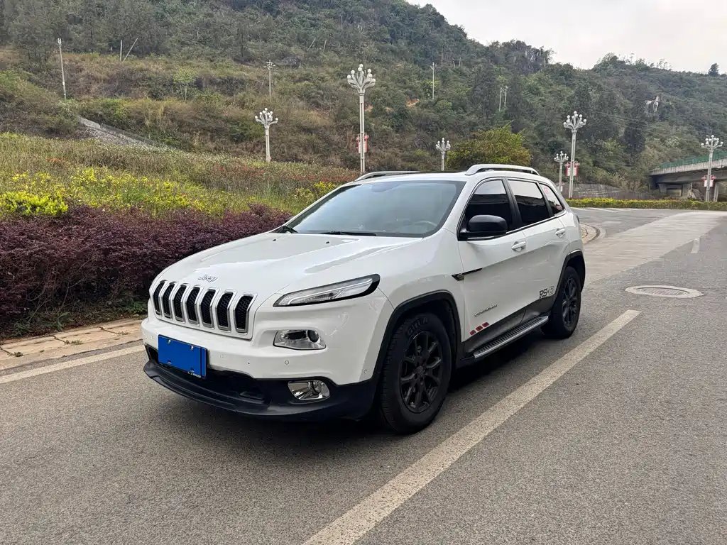 Jeep Cherokee 2016