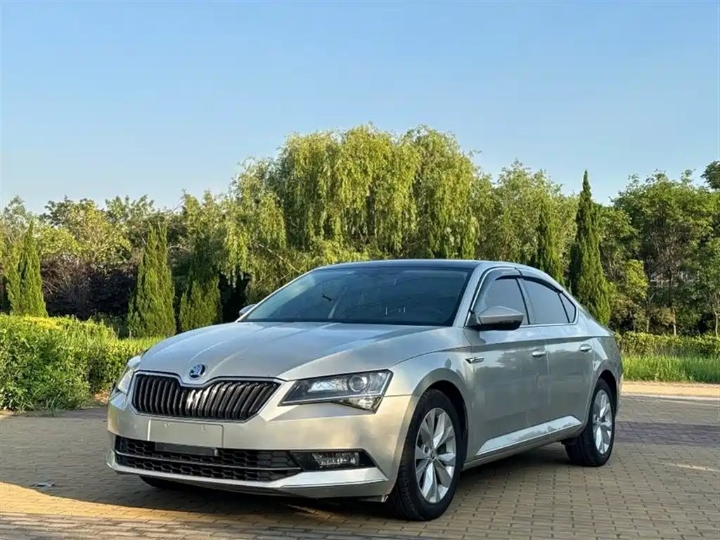 Skoda Superb 2015