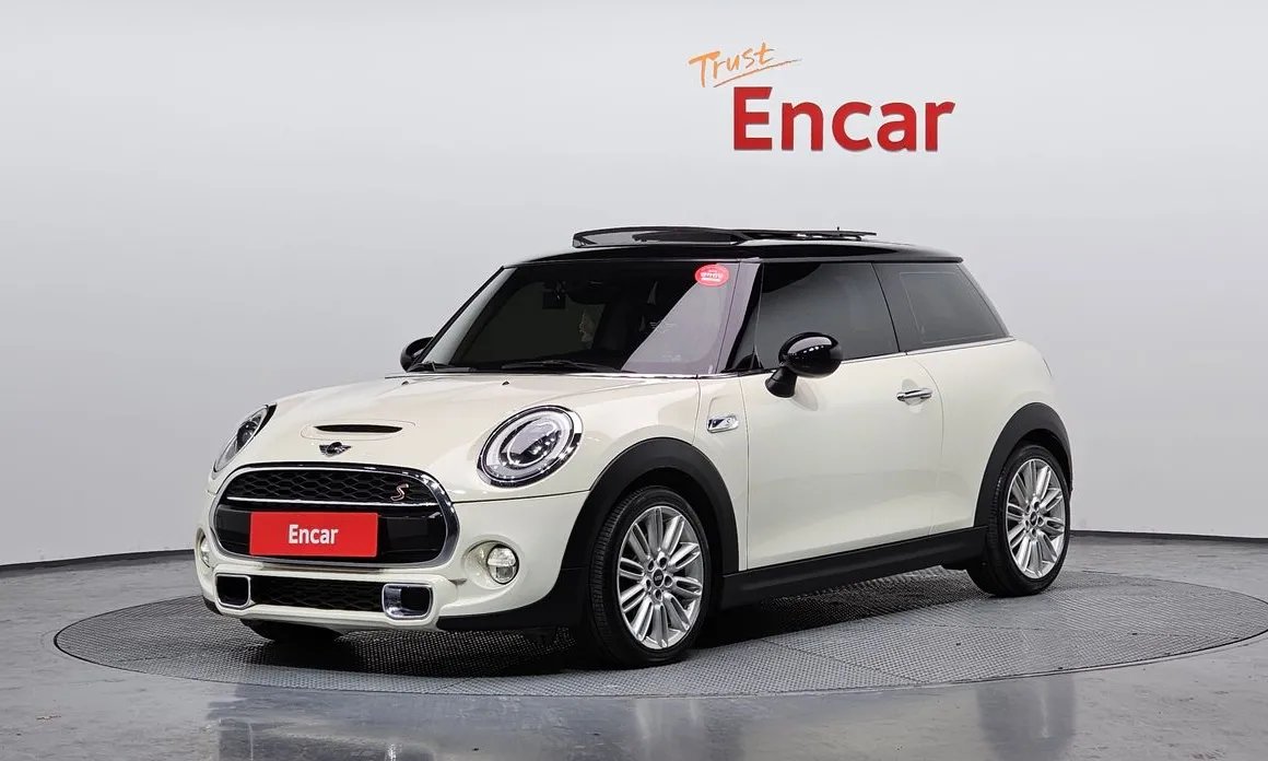 Mini Cooper 2015 — фото 1 из 20