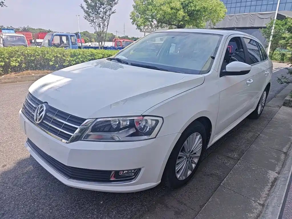 Volkswagen Gran Lavida 2015