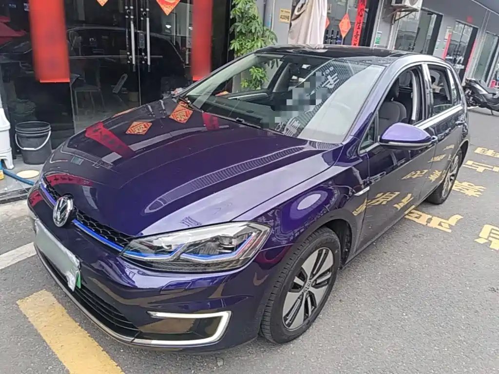 Volkswagen Golf EV 2020