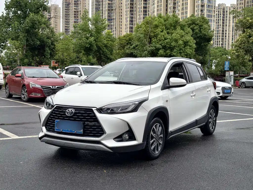 Toyota Yaris L 2022