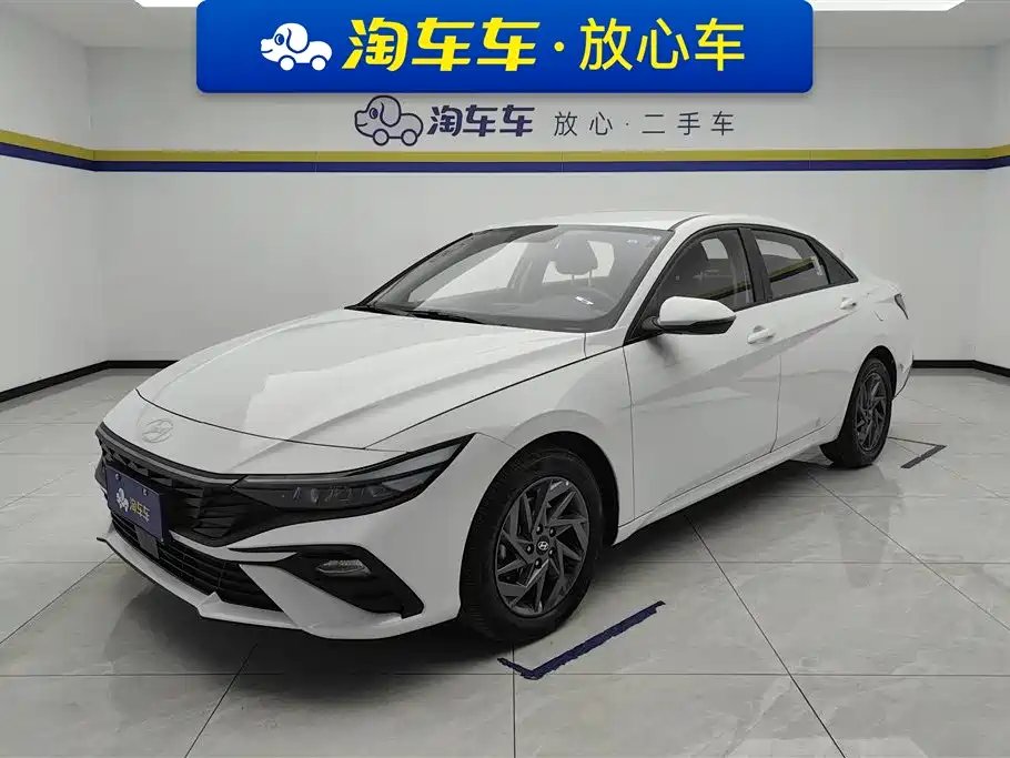 Hyundai Elantra 2024