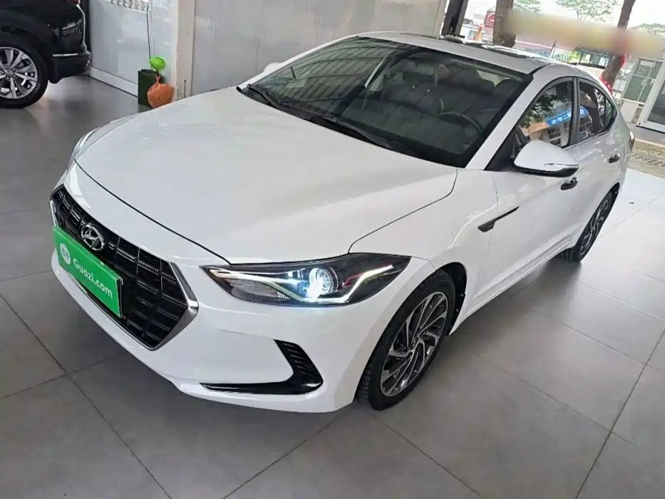 Hyundai Elantra 2020