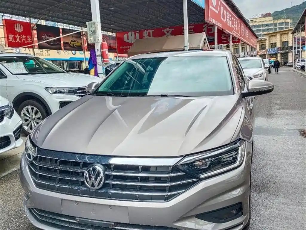 Volkswagen Sagitar 2019
