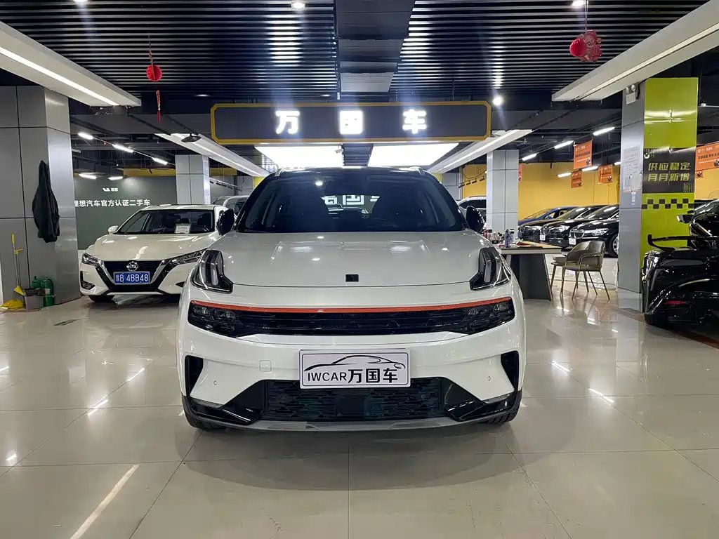 Lynk & Co 06 2022
