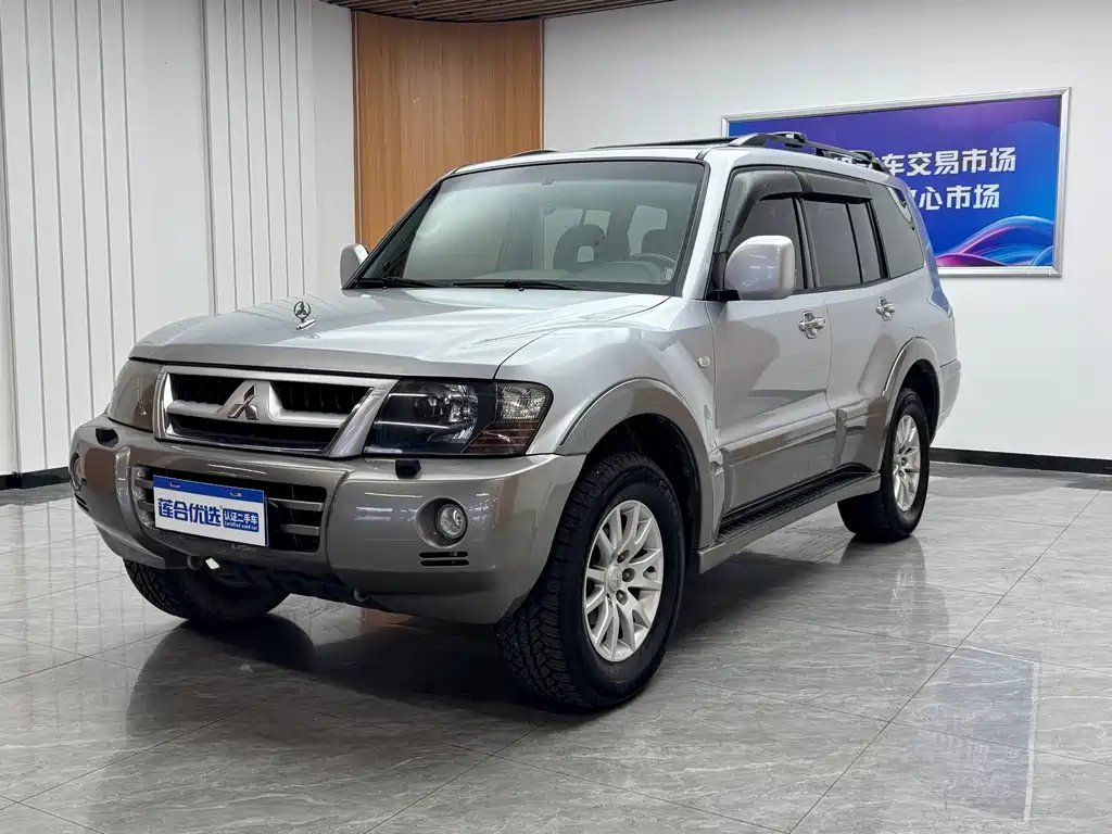 Mitsubishi Pajero 2005 — фото 1 из 5