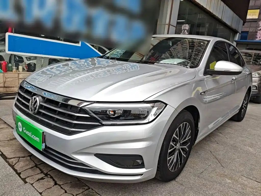 Volkswagen Sagitar 2020