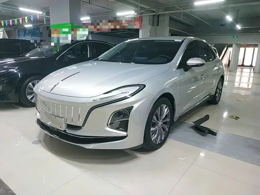 Hongqi Hongqi E-QM5 2022