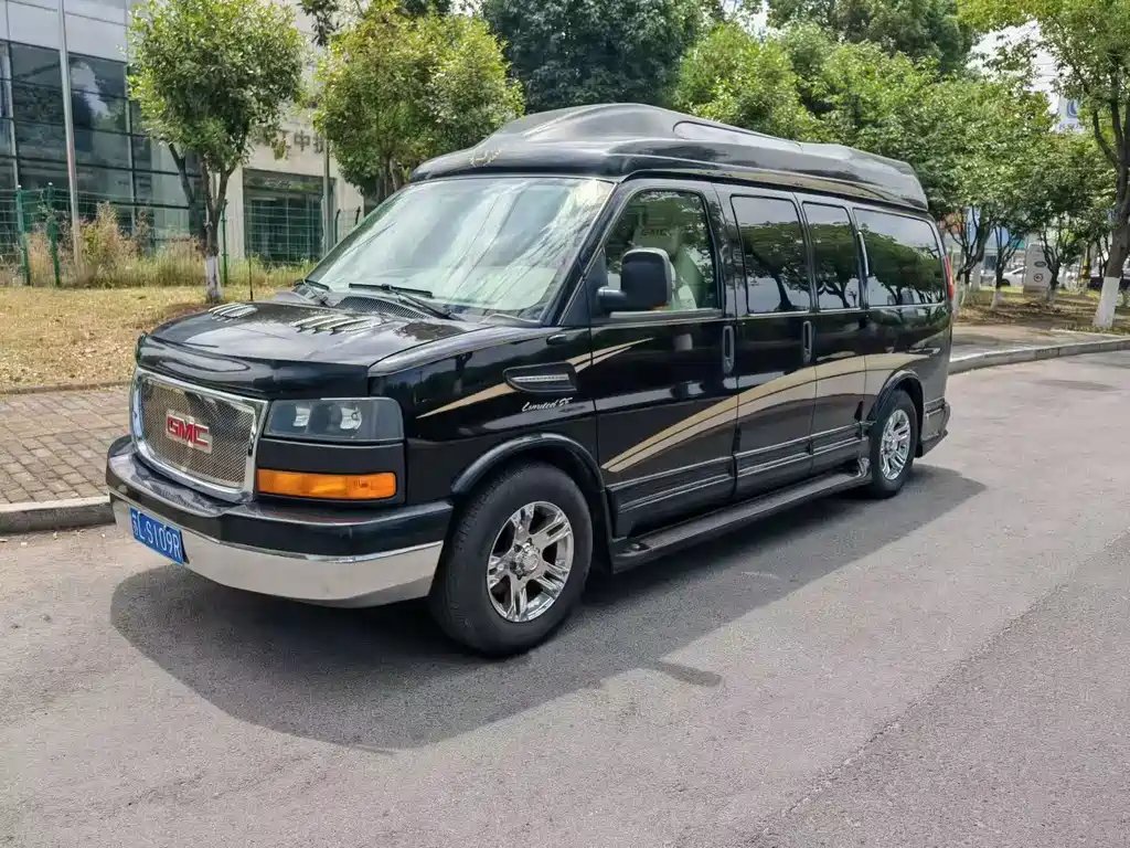 GMC Savana 2010
