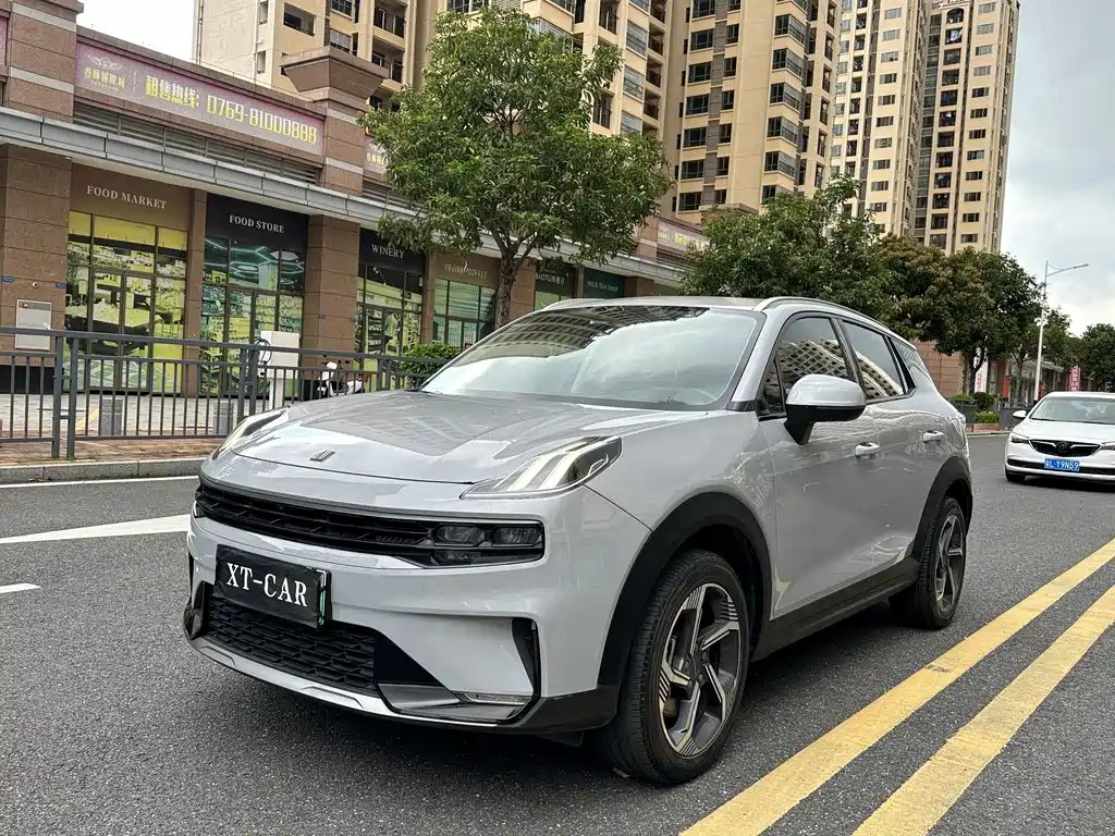 Lynk & Co 06 EM-P 2022
