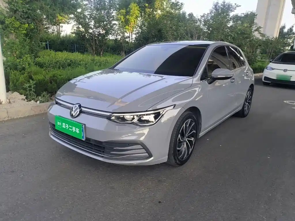 Volkswagen Golf 2021