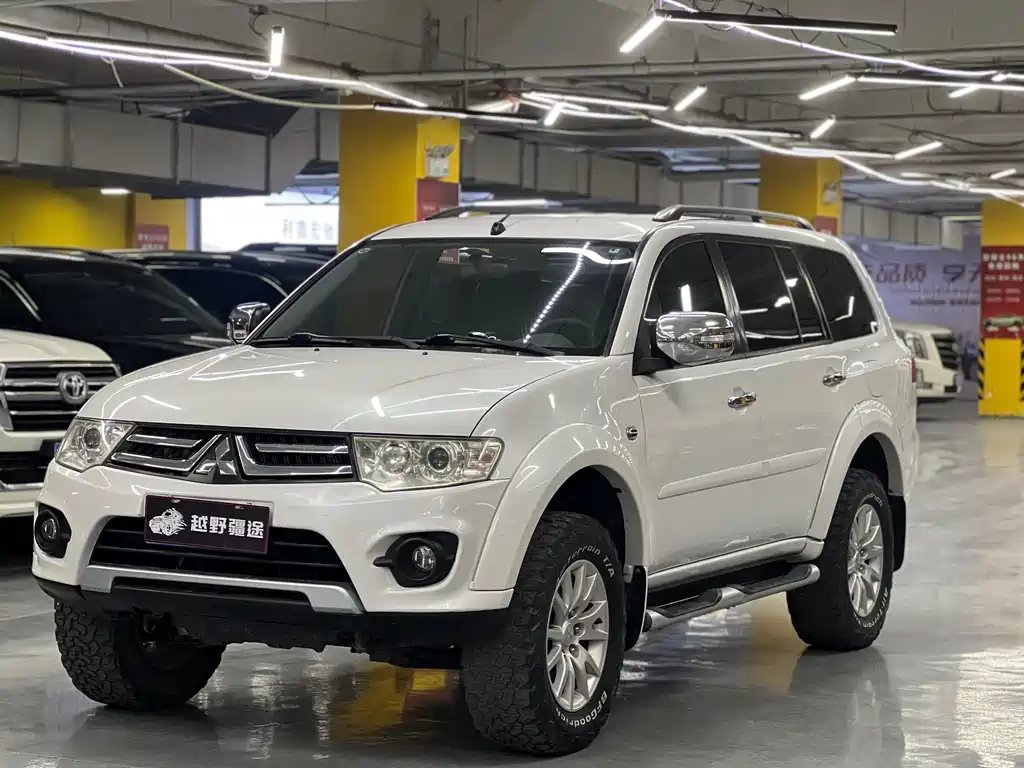 Mitsubishi Pajero Sport 2017