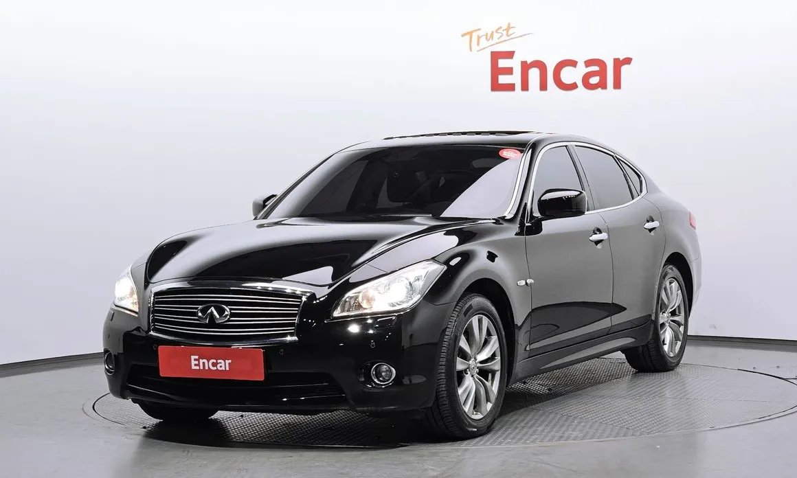 Infiniti M 2013