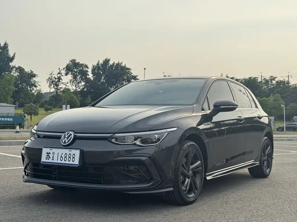 Volkswagen Golf 2021