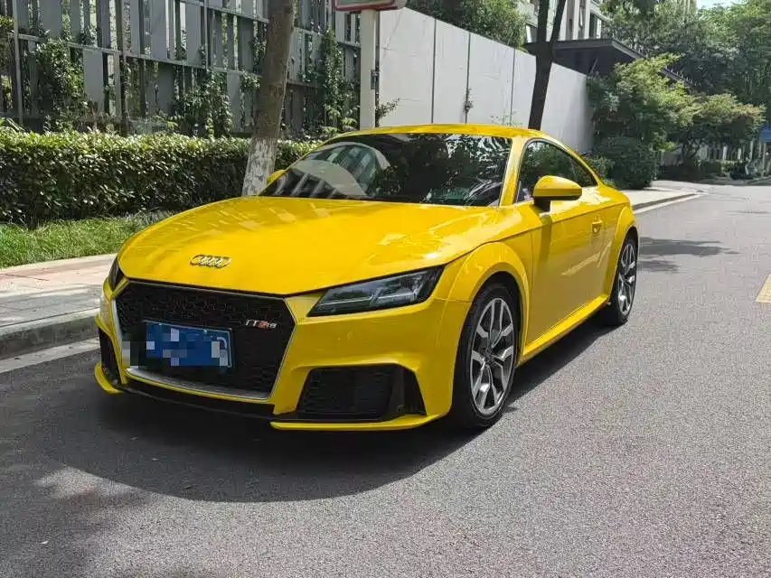 Audi TT 2015