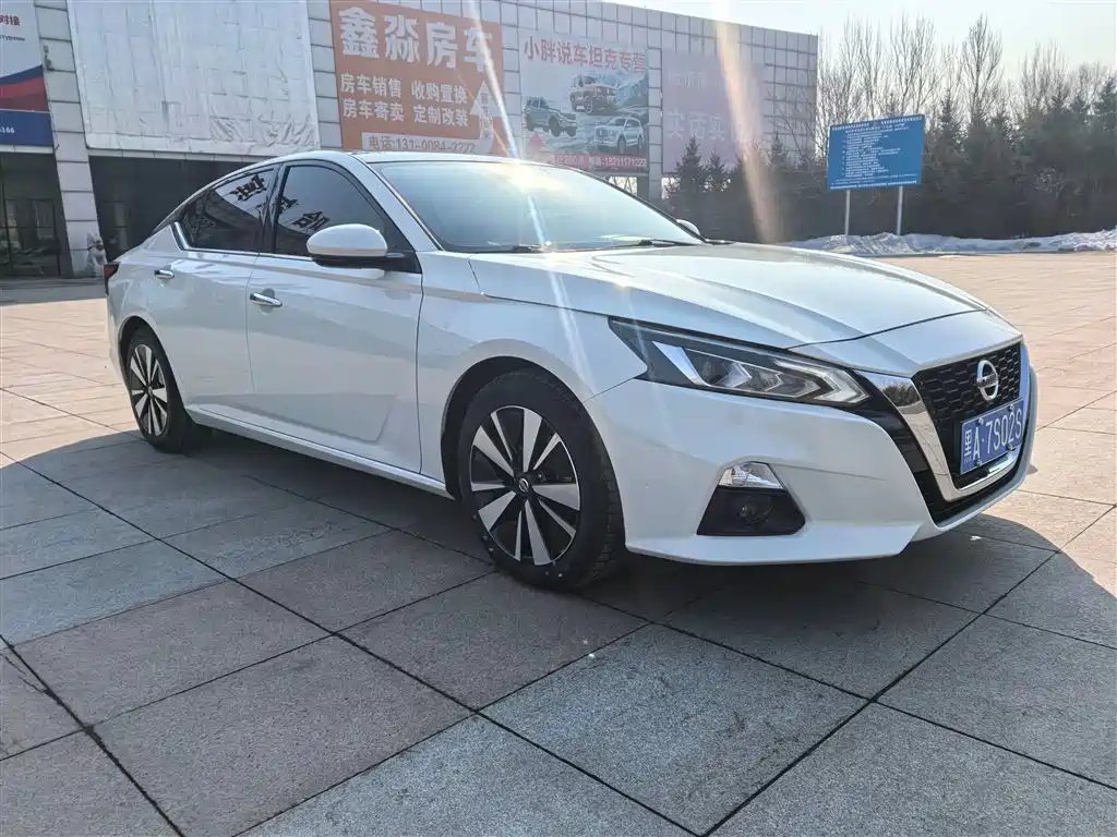 Nissan Teana 2022