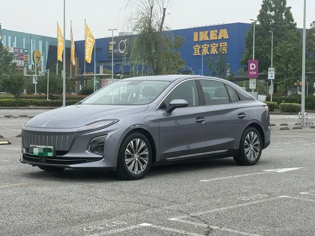 Hongqi Hongqi E-QM5 2023