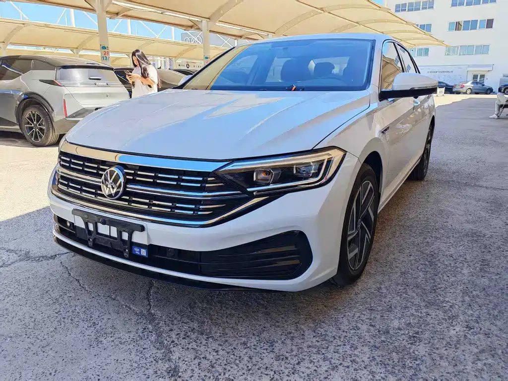 Volkswagen Sagitar 2022