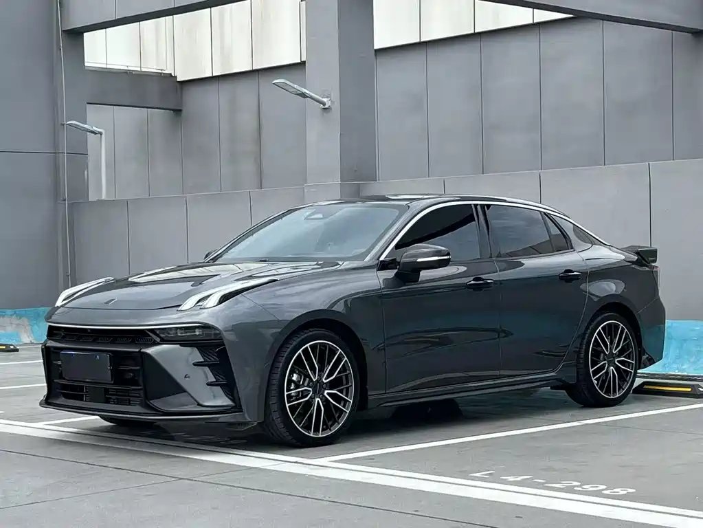 Lynk & Co 03 2025