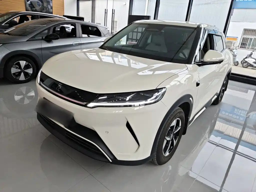 BYD Yuan UP 2025 — фото 1 из 5