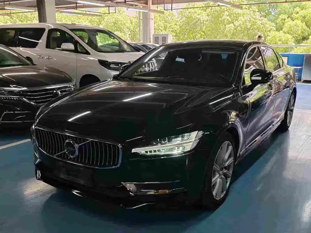 Volvo S90 PHEV 2019