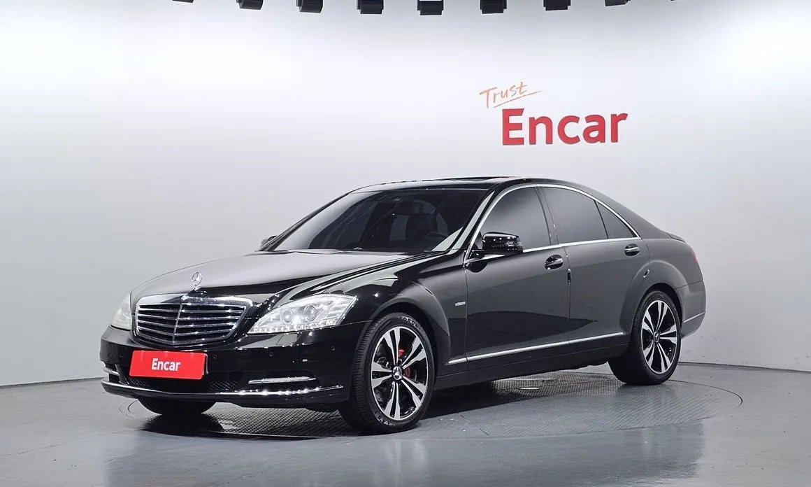 Mercedes-Benz S-Class 2012