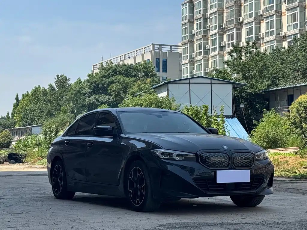 BMW i3 2025