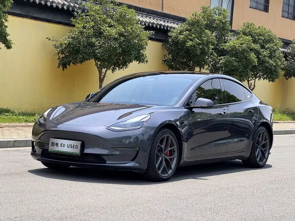 Tesla Model 3 2023