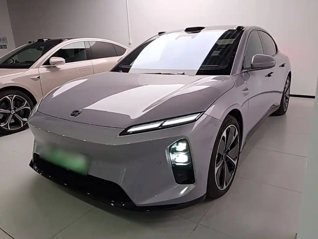 NIO ET5 2025