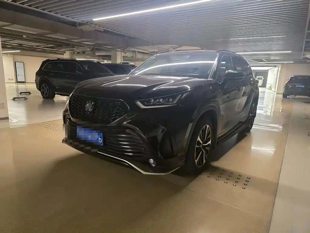 Toyota Crown Kluger 2022