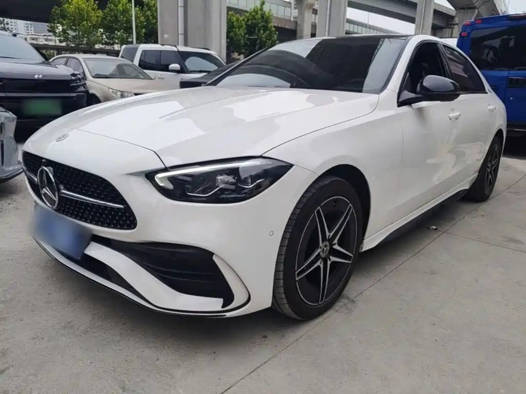Mercedes-Benz C-Class 2024