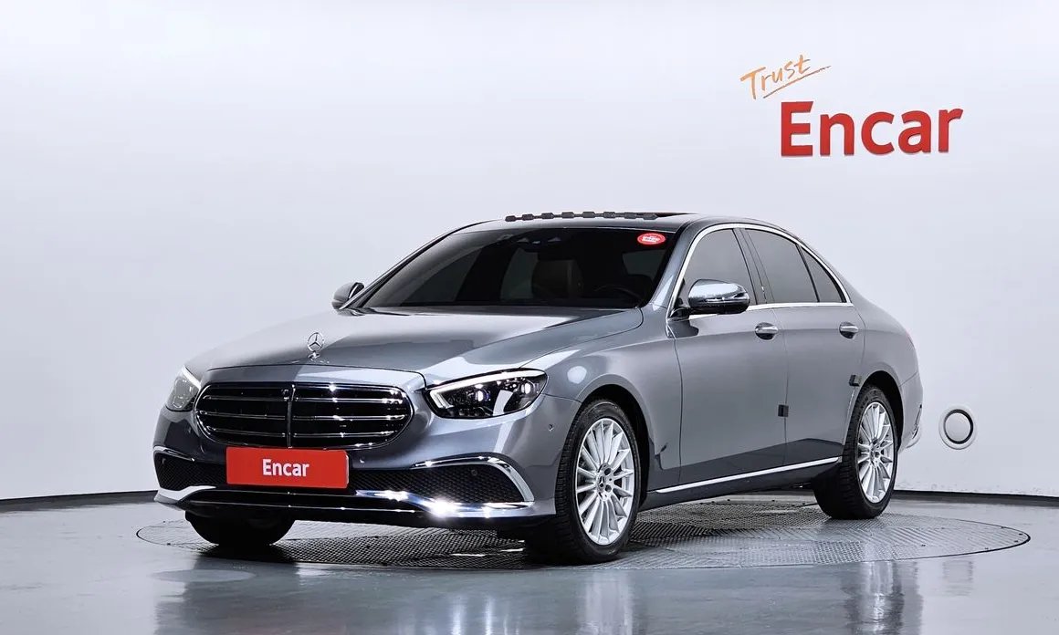 Mercedes-Benz E-Class 2023
