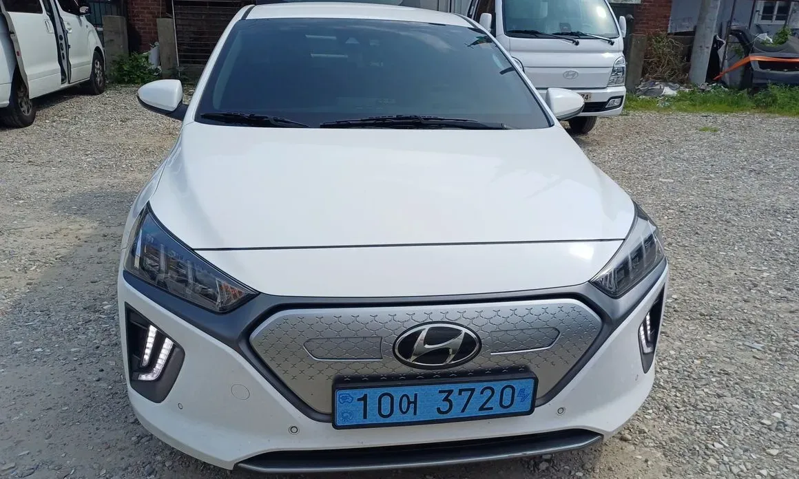 Hyundai Ioniq 2020 — фото 1 из 11