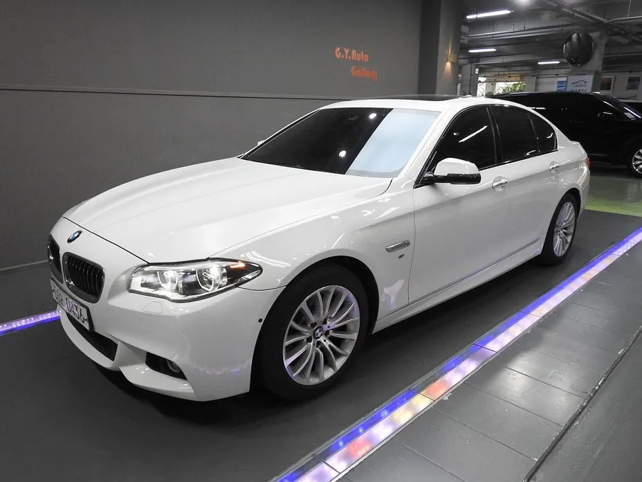 BMW 5-Series 2016