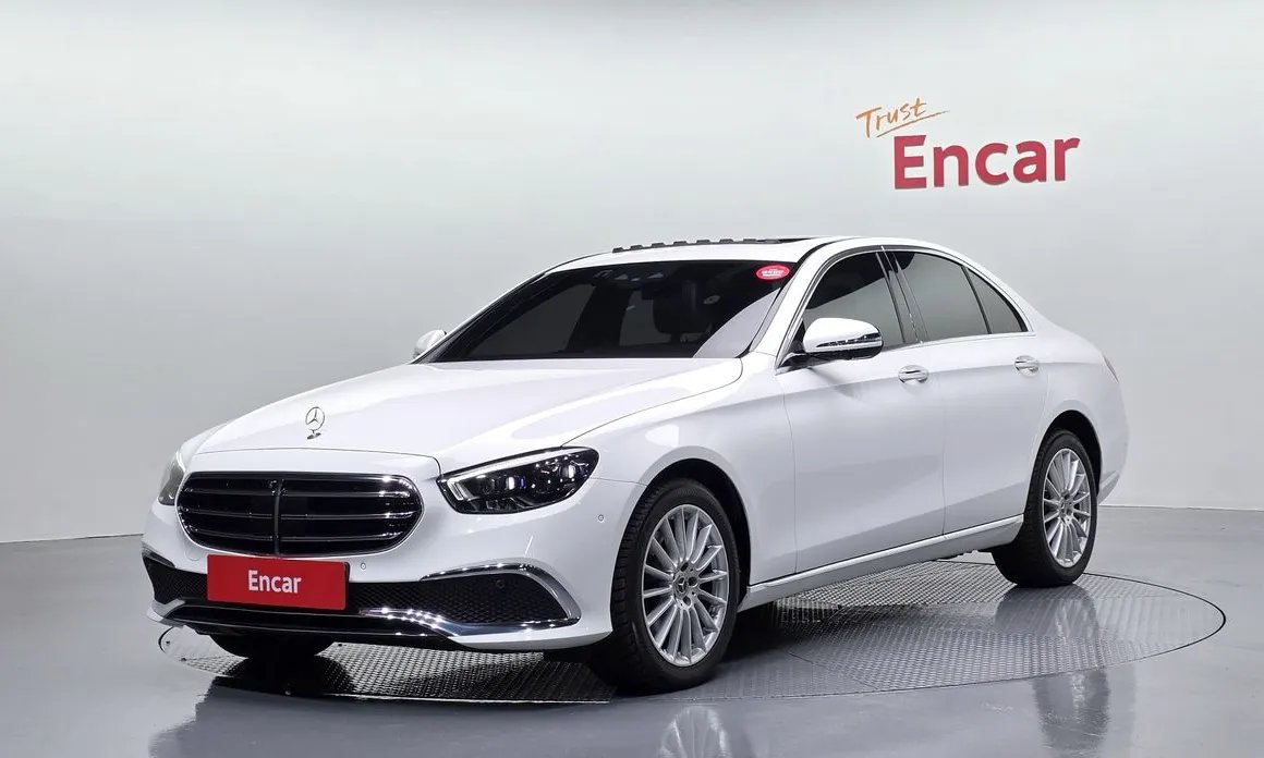 Mercedes-Benz E-Class 2023