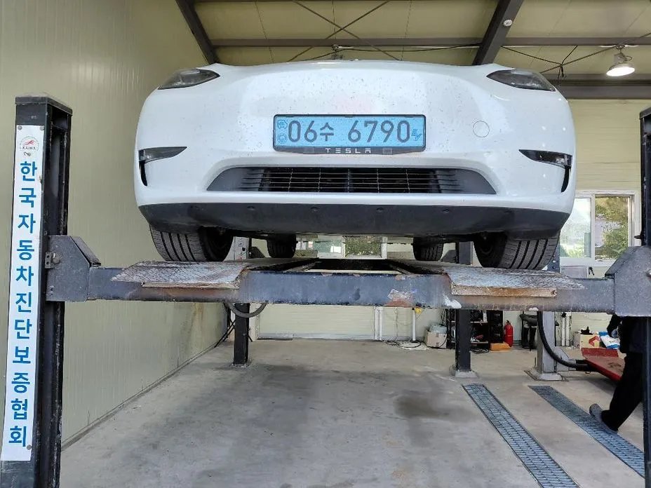 Tesla Model Y 2021