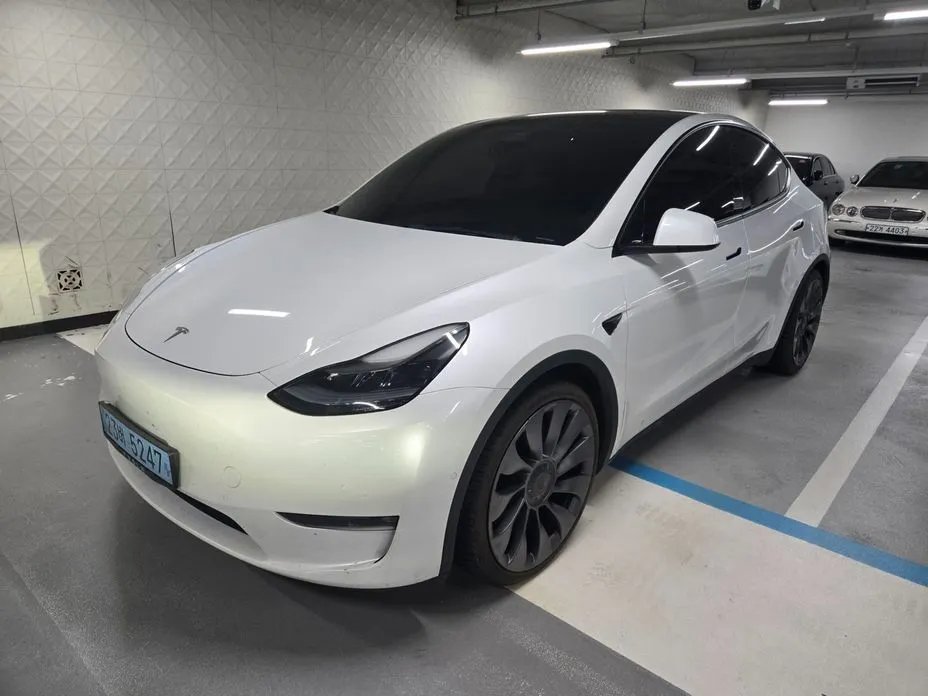 Tesla Model Y 2021