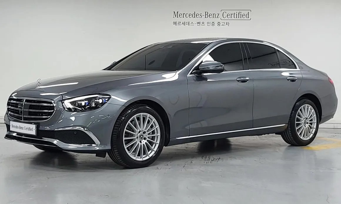 Mercedes-Benz E-Class 2022