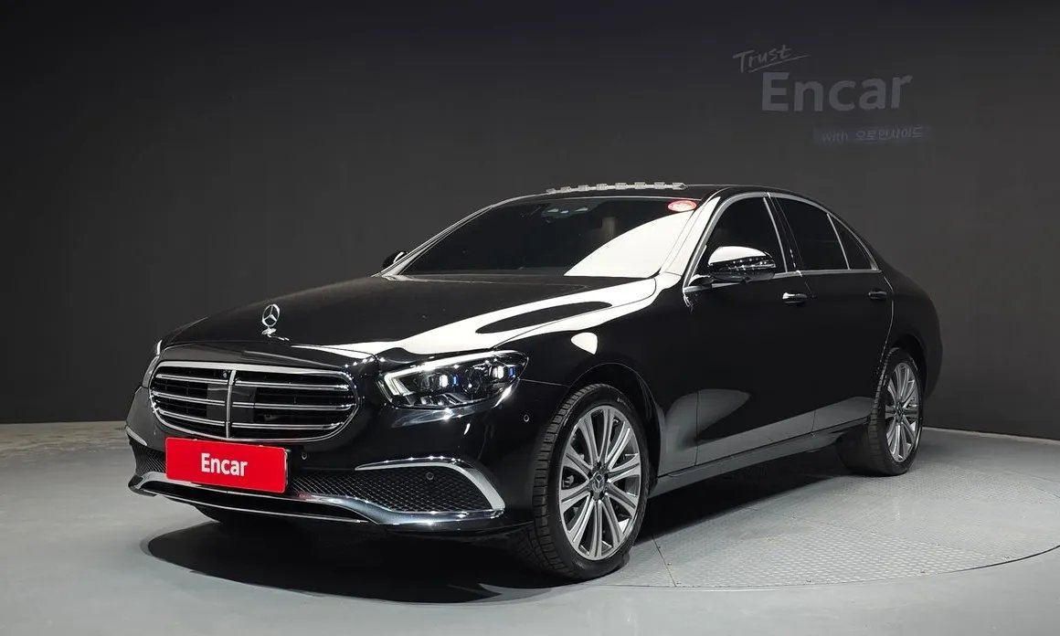 Mercedes-Benz E-Class 2023