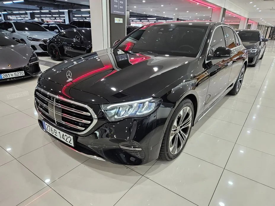 Mercedes-Benz E-Class 2024