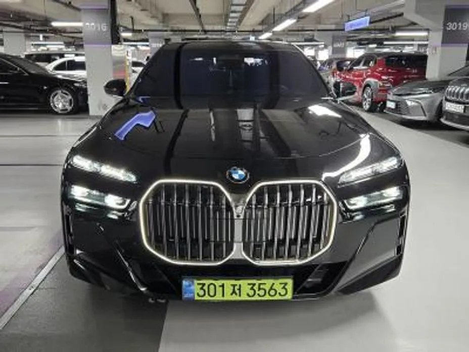 BMW 7-Series 2025