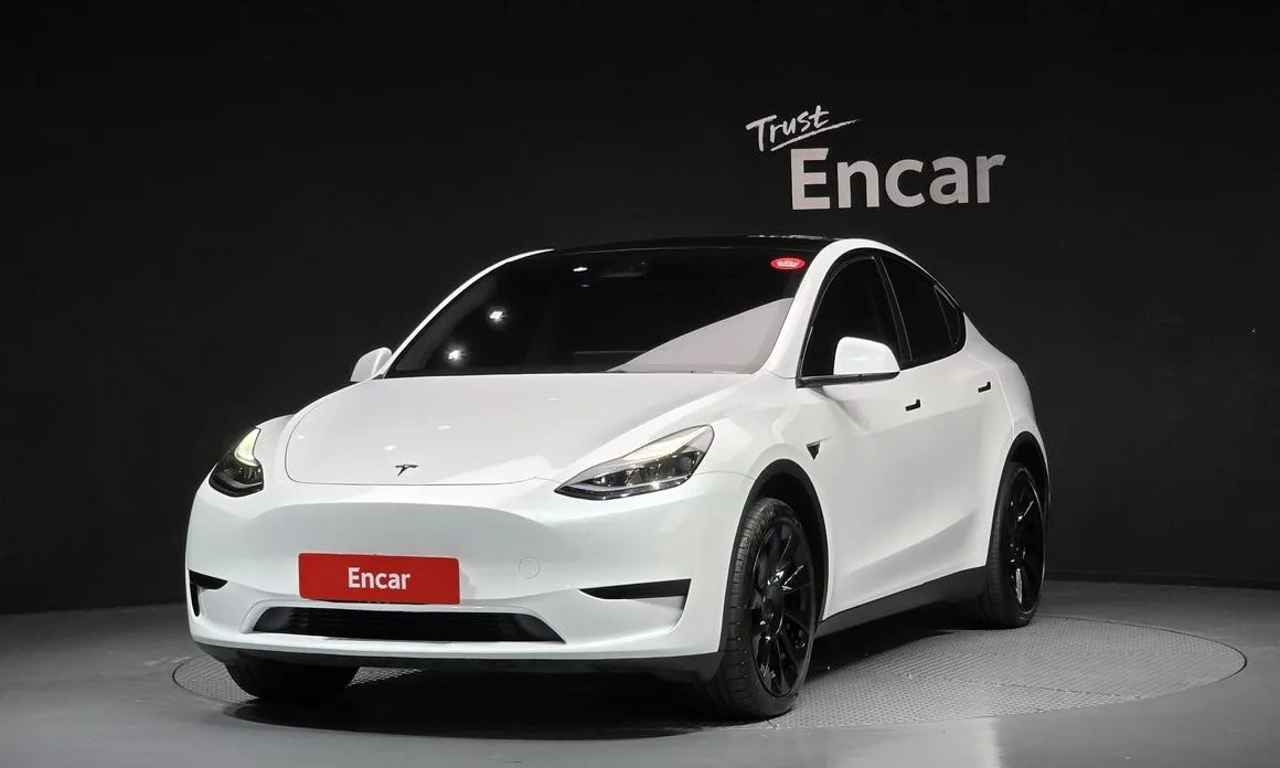Tesla Model Y 2023