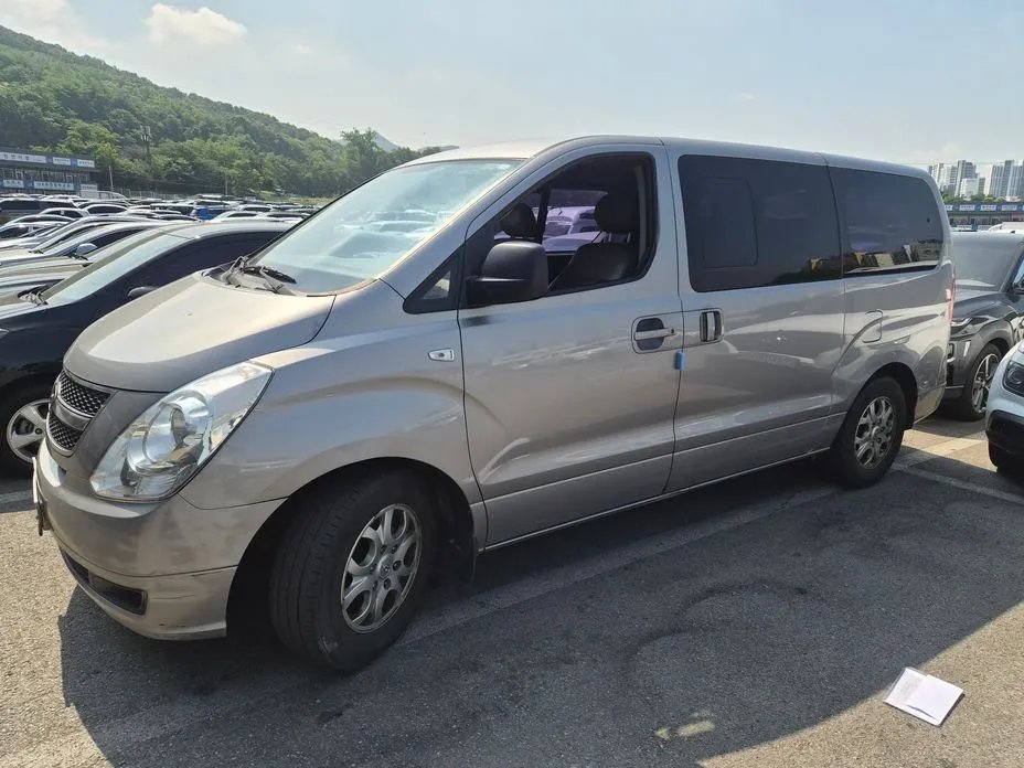 Hyundai Starex 2012