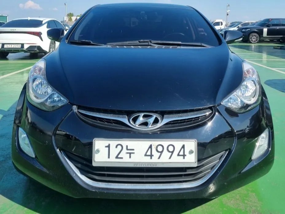 Hyundai AVANTE 2012