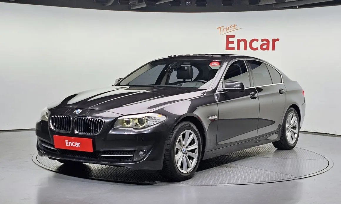 BMW 5-Series 2011