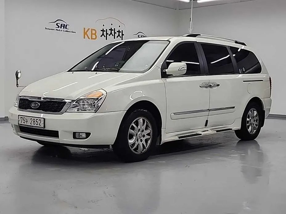 Kia Carnival 2011